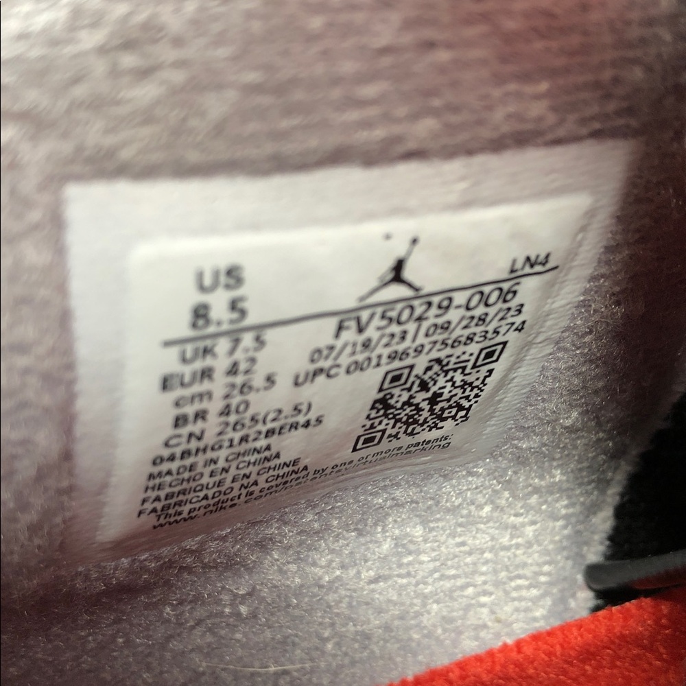 Air Jordan 4 Retro Bred Reimagined FV5029-006 Black Fire Red Sneakers- Size 8.5 - Picture 3 of 14